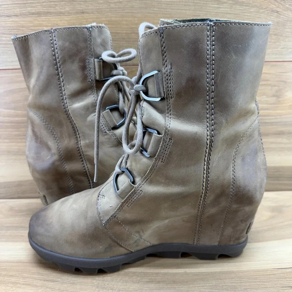 Sorel Joan Of Arctic Wedge Boots 9 Beige Leather Waterproof Modern Minimalist